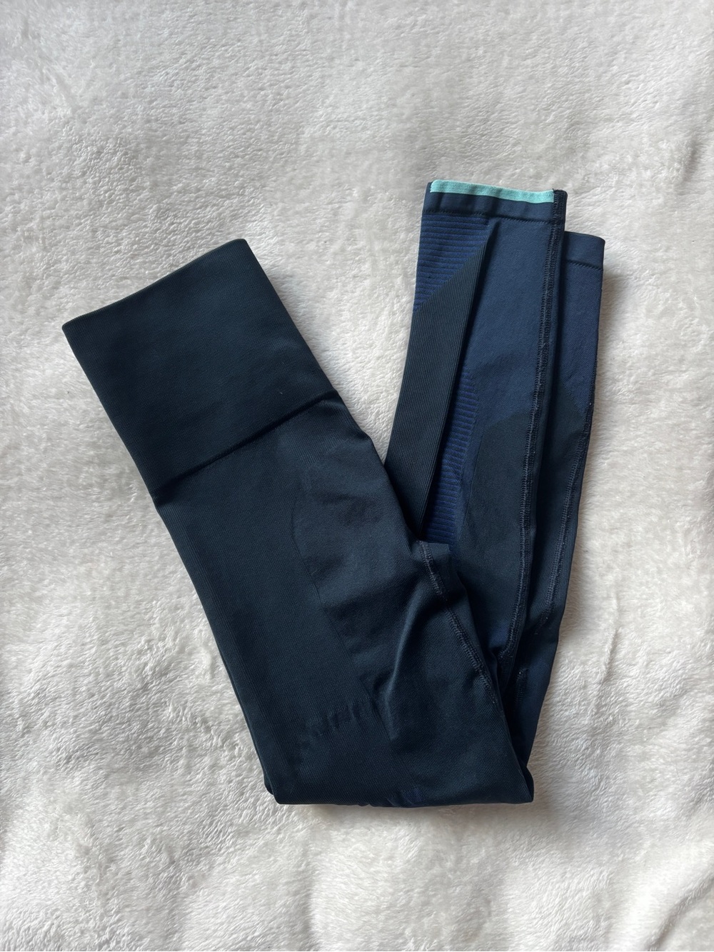 LNDR Navy Blue Leggings